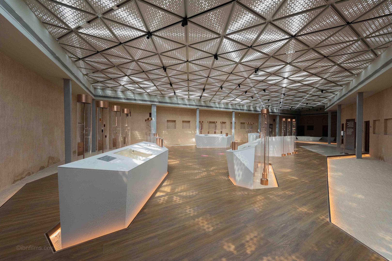 Modern gallery interior in Dubai with contemporary design, architectural interior photography by IBN Films