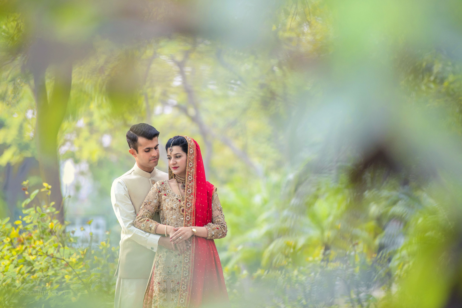 Bride and groom photoshoot in Dubai captured by Ibn Films