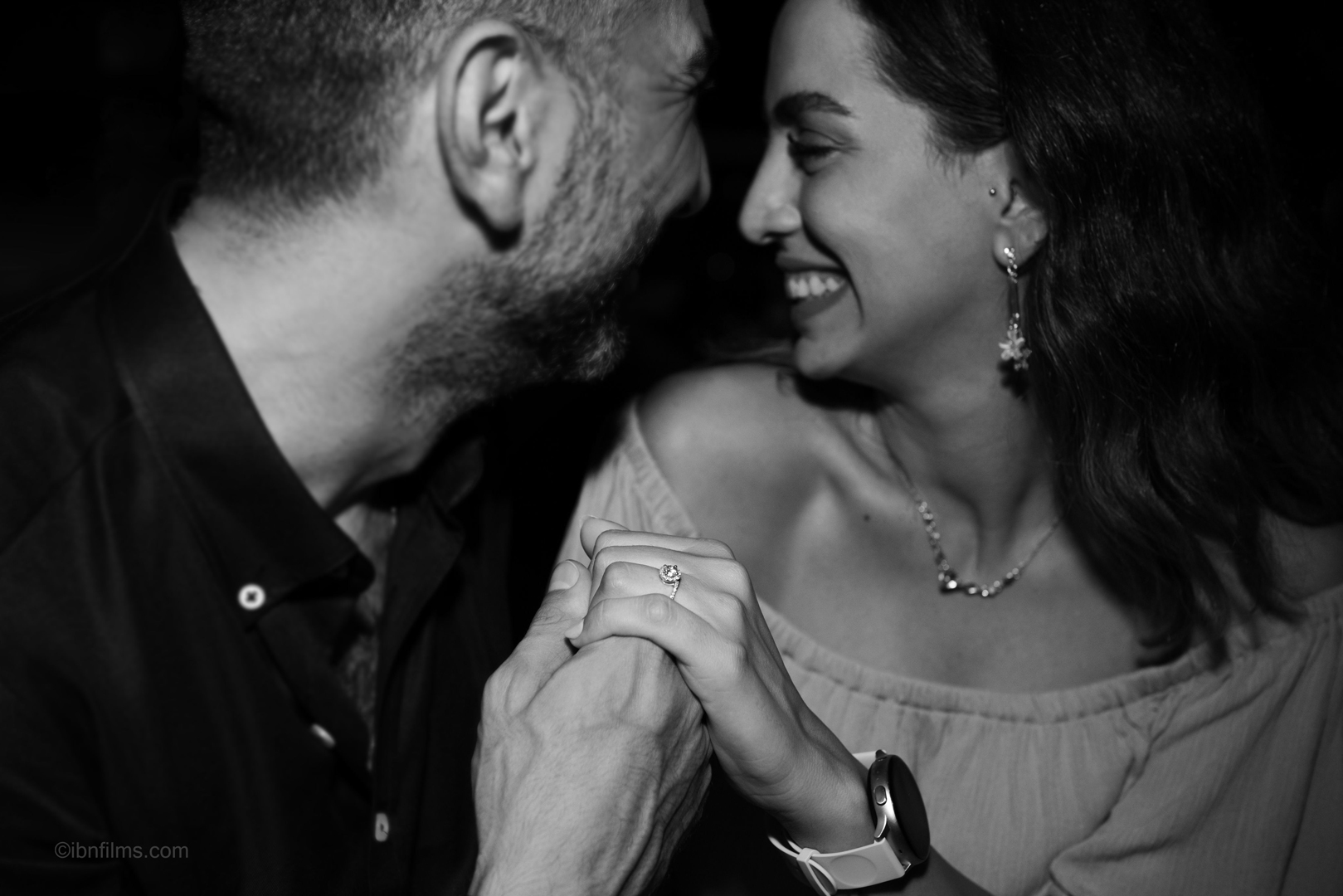 Romantic couple photography capturing an intimate moment between a couple in Dubai.