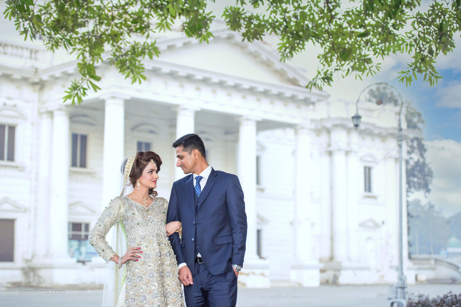 Wedding couple photoshoot in the UAE capturing a romantic and elegant moment, photographed by IBN Films.
